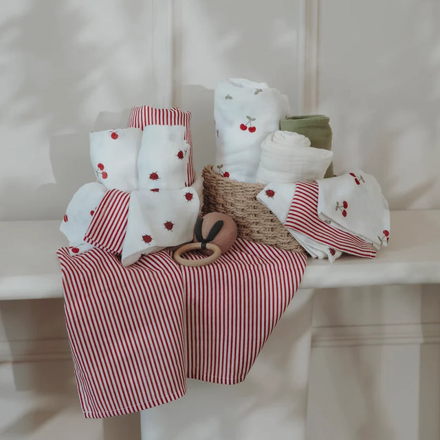 Meyco Baby muslino šluostės-merliukai Girly Garden Multicolor, 30×30 cm, 3 vnt.