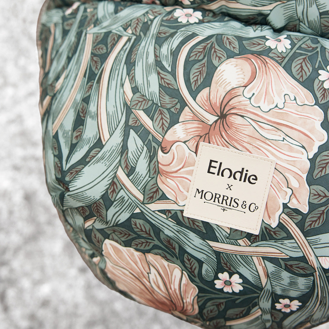 Elodie Details talveümbrik beebile Meadow Blossom