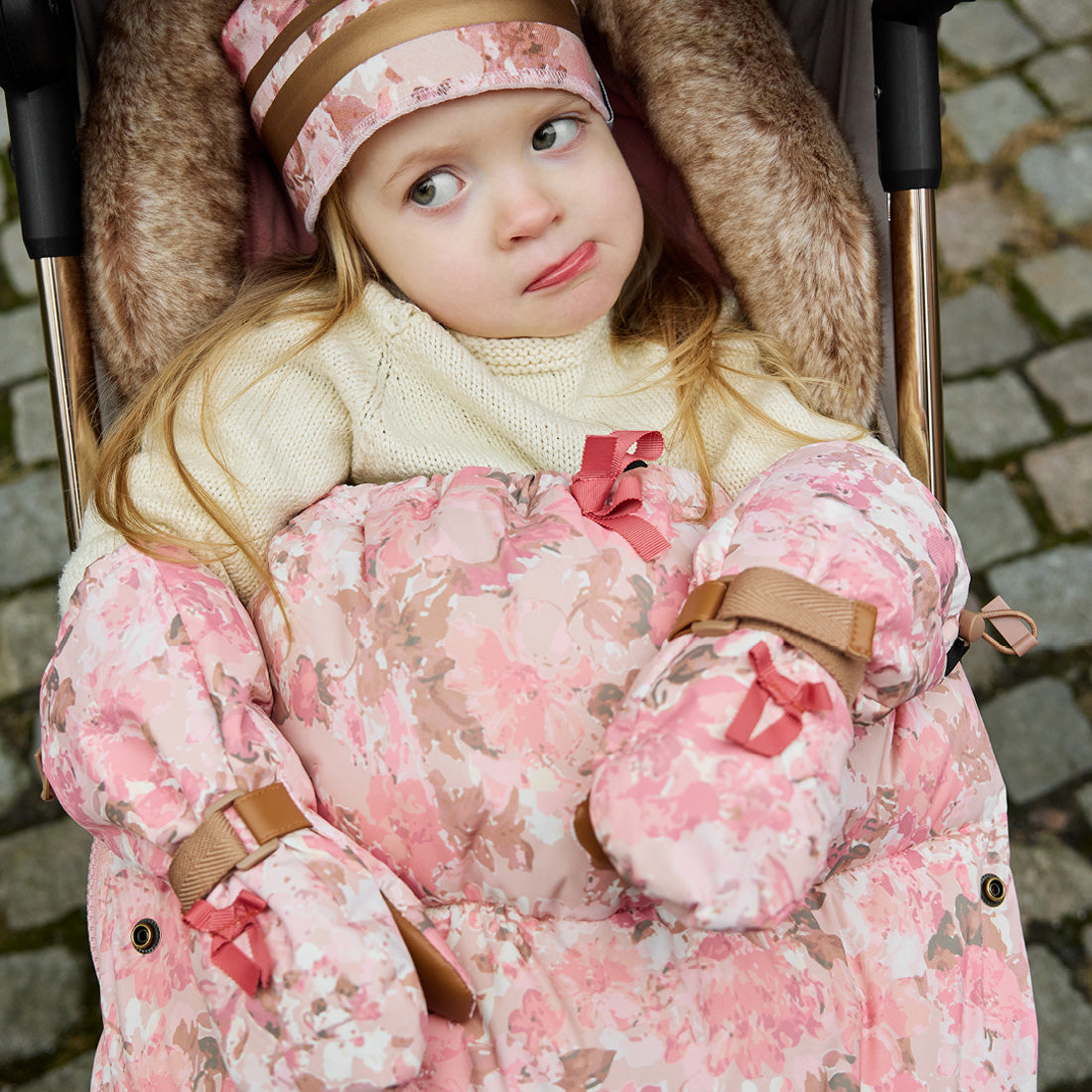 Elodie Details talveümbrik beebile Meadow Blossom