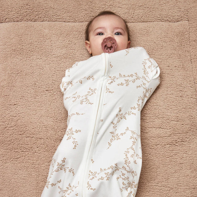 Meyco Baby naujagimio miegmaišis-kokonas Branches Sand, TOG 0.3