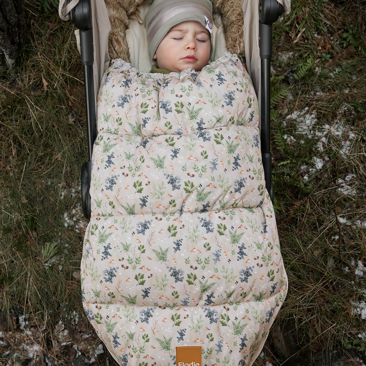 Elodie Details talveümbrik beebile Meadow Blossom
