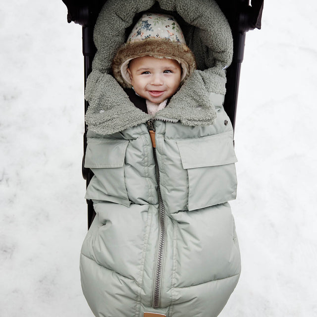 Elodie Details talveümbrik beebile Meadow Blossom