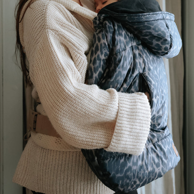 Elodie Details Cozy Cover 2in1 šiltas uždangalas nešioklei ir vežimėliui Le Leopard