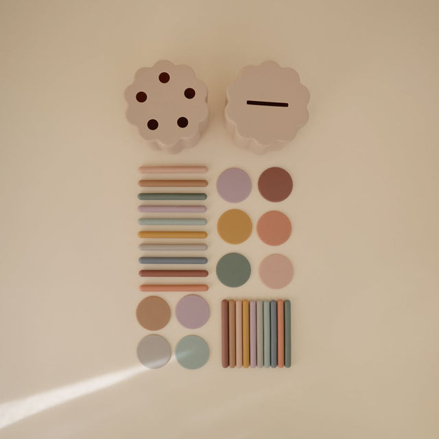 Mushie hariv kuubik kujunditega Shape Sorting Box