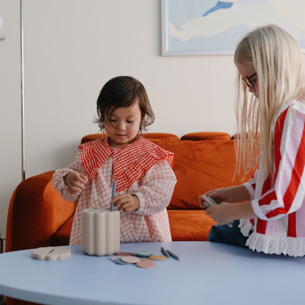 Mushie hariv kuubik kujunditega Shape Sorting Box