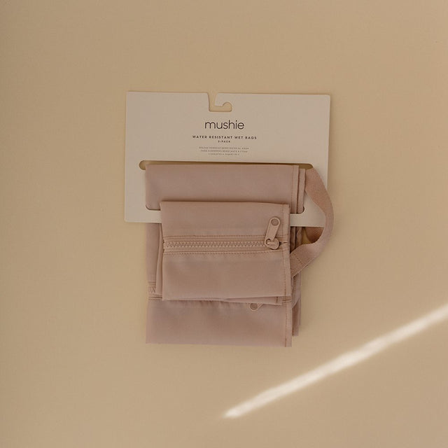 Mushie bunny chewer (Bunny Sage)