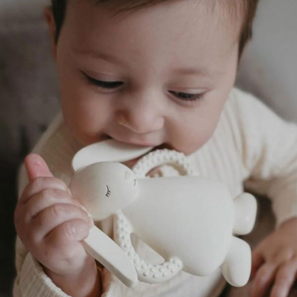 Uus Moonie 2.0 orgaaniline sumisev karu - cappuccino unepadi helisalvestusfunktsiooniga