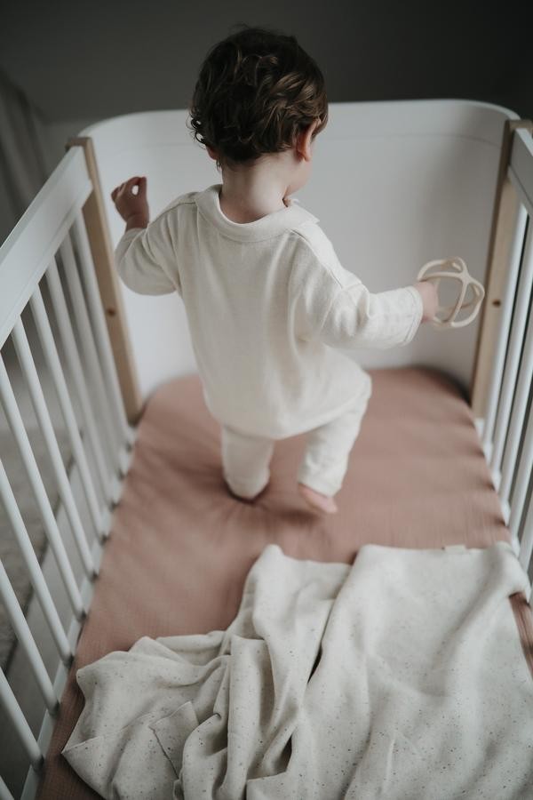 Mushie silikoonist närimispall Dove Grey