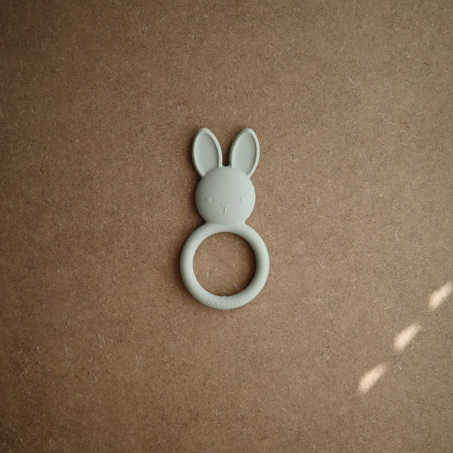 Mushie bunny chewer (Bunny Sage)