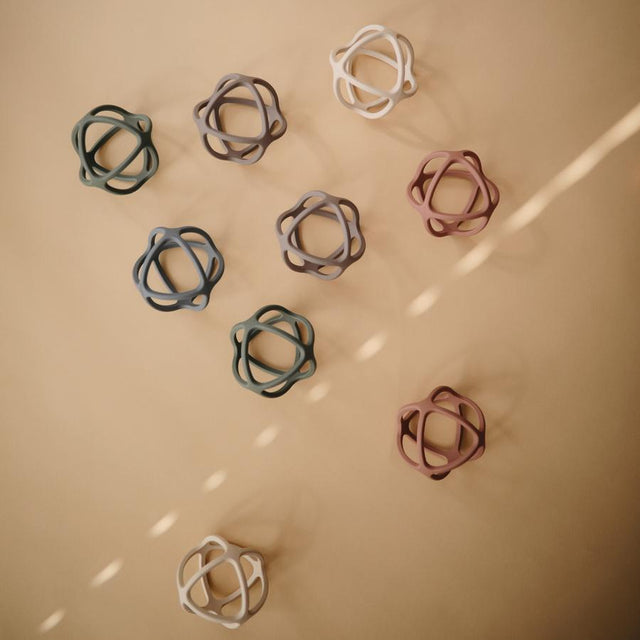 Mushie silikoonist närimispall Shifting Sand