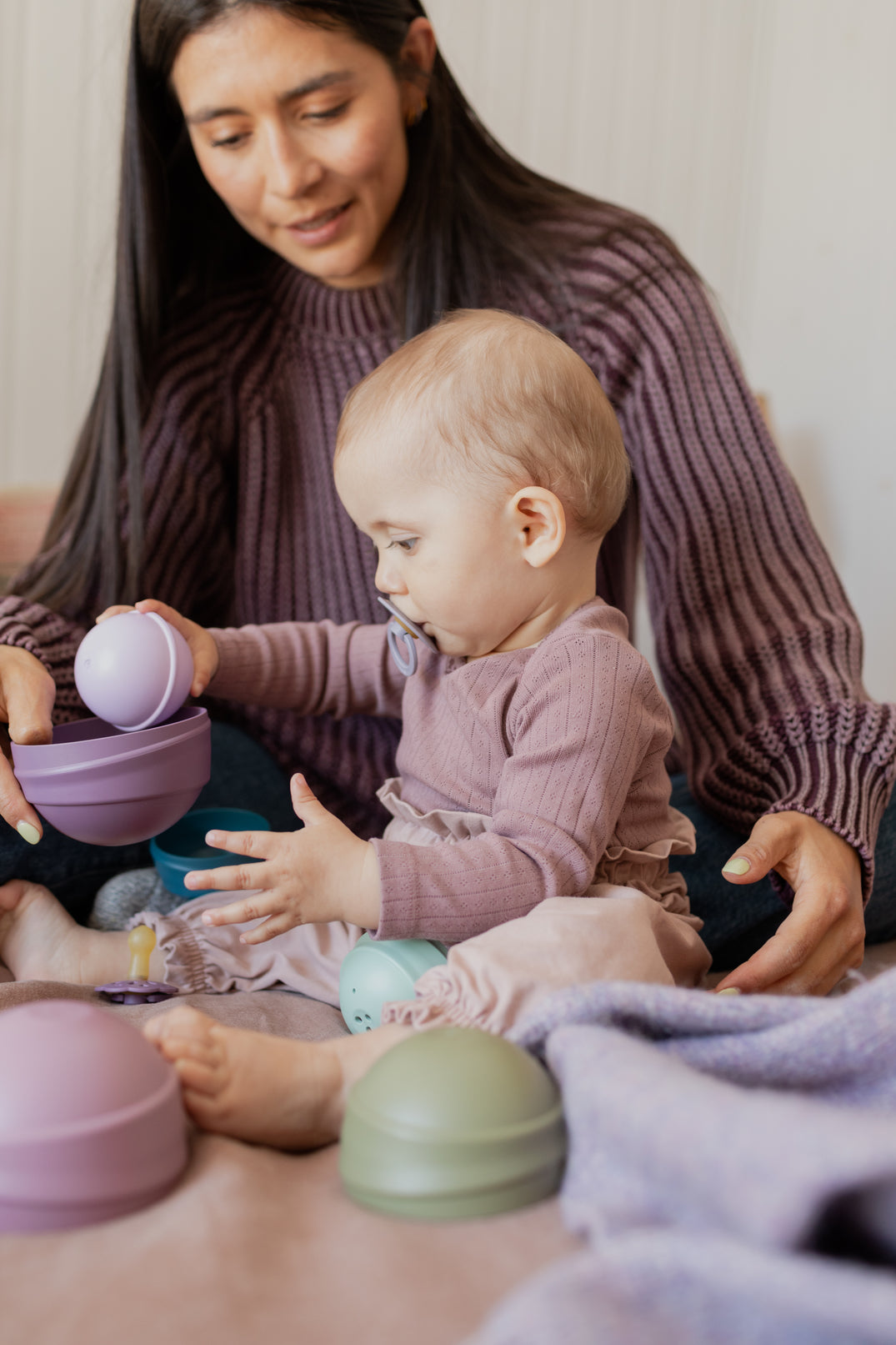 BIBS hariv mänguasjade kiiktorn Pastell Rainbow