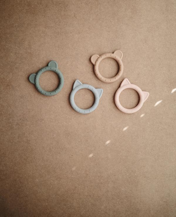 Mushie närimiskumm roosa kass (Cat-Blush)