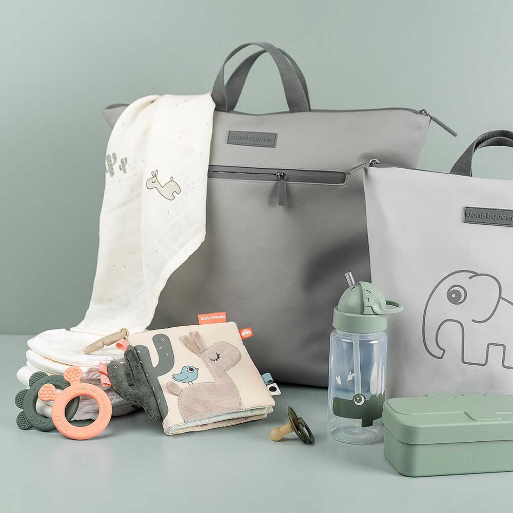 Valmistanud Deer, õlgedega Croco Green