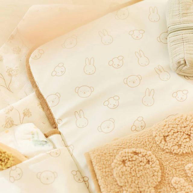 Jollein kelioninis vystymo kilimėlis Miffy Jacquard Teddy Biscuit