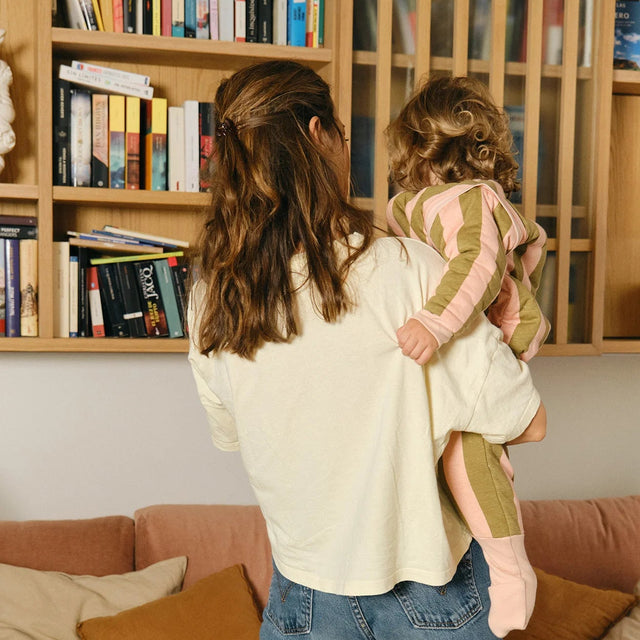 Molis&Co pižama - miegmaišis su rankovėmis, kojytėmis ir atverčiamomis kojinėmis TOG 2.5 Khaki & Rose Stripes