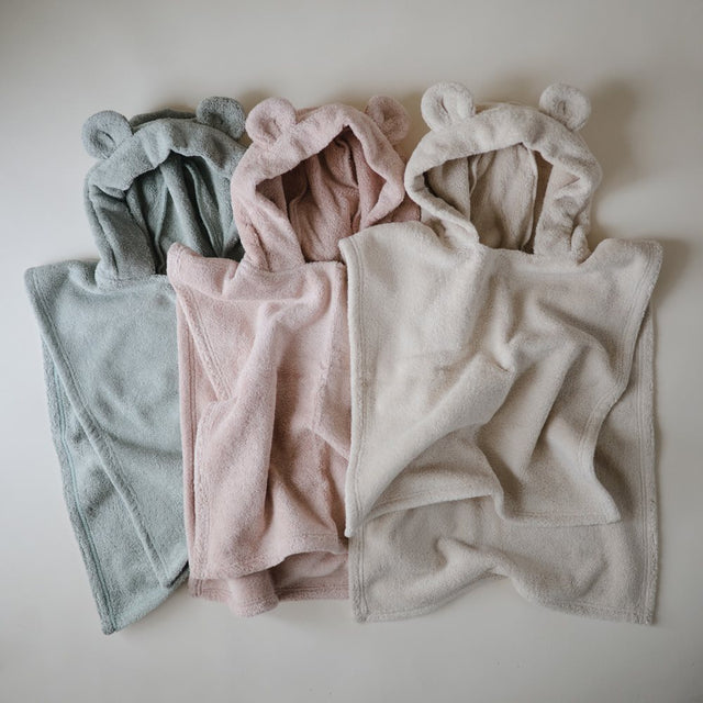 Deer pontšo tehtud – GOTS Wally Powder kapuutsiga rätik