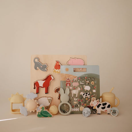 Mushie hariv mänguasja tassitorn – põhivärvid (originaal) 