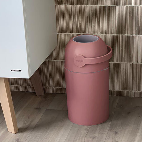 Mähkmekonteiner Magic (Majestic mudel, värvus valge) 