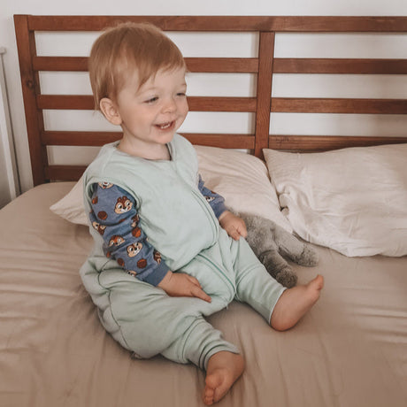 Natulino NATURALS LITTLE WALKERS™ kahekihiline beebi magamiskott GOTS ciemnoniebieski (tumesinine)