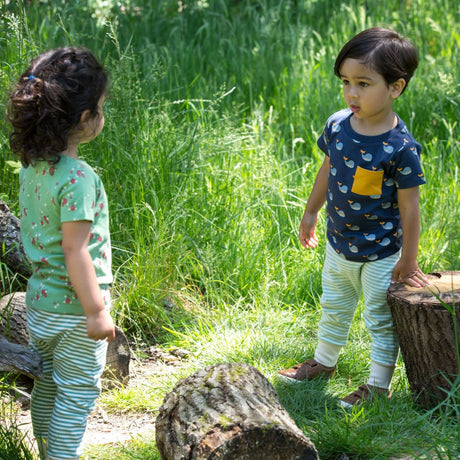 Little Green Radicalsi vaalalaulu komplekt (särk ja püksid)