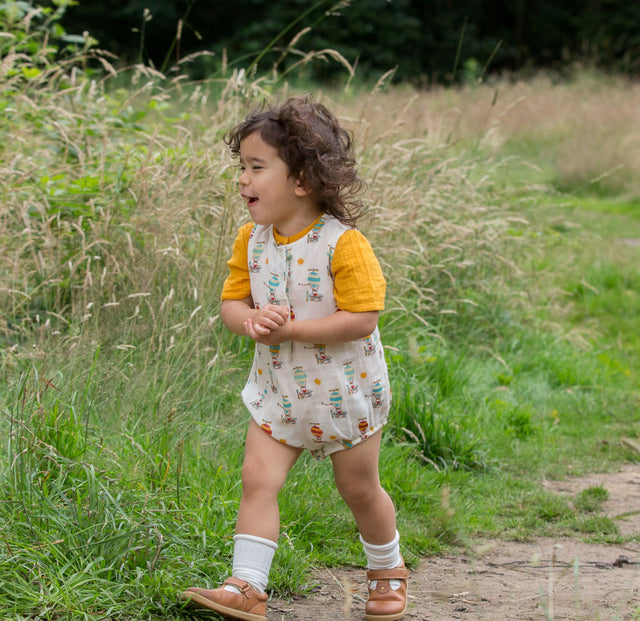 Little Green Radicals Take to the Skies kombinesoon - beež