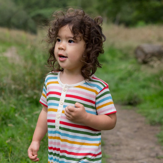 Little Green Radicals vikerkaarevärviline triibuline kombinesoon - romper