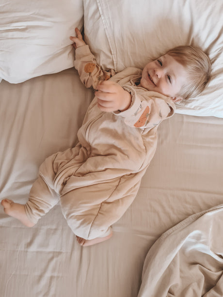 Natulino NATURALS LITTLE WALKERS™ kahekihiline beebi magamiskott GOTS beež